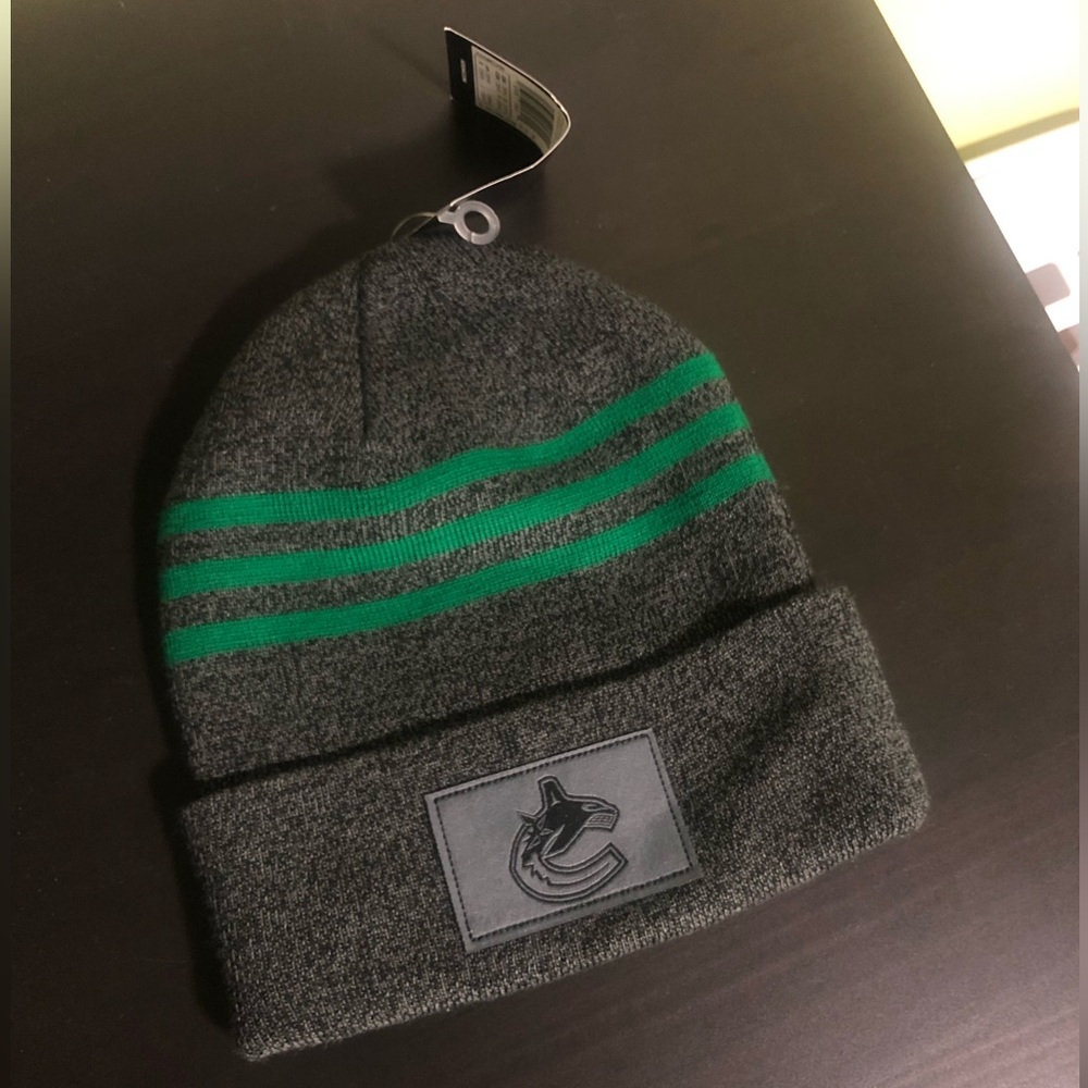 Vancouver Canucks Adidas Winter Hat BNWT